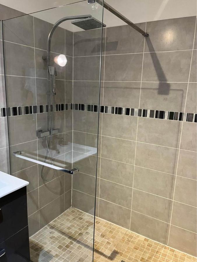 Superbe Appartement Au Bord De Plage Cros De Cagnes Kültér fotó