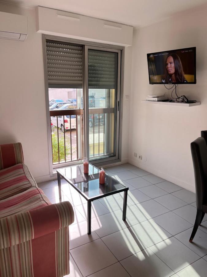 Superbe Appartement Au Bord De Plage Cros De Cagnes Kültér fotó